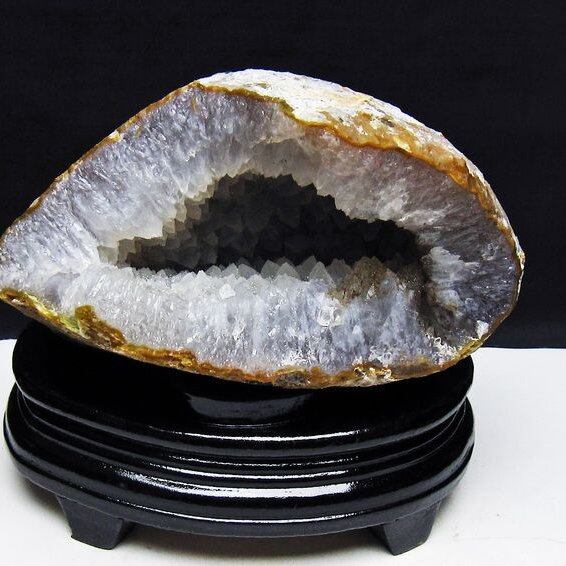 1.9Kg アゲート ジオード 原石 置物 台座付属 瑪瑙 メノウ 晶洞 一点物 181-4165