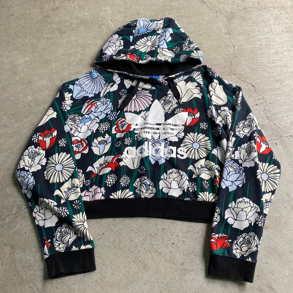 adidas Originals アディダス FLORAL CROP TREFOIL HOODIE ショート丈 
