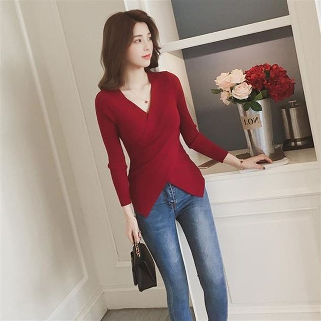 トップス レディース 送料無料 カットソー 白トップス 長袖 Vネック スリム タイト 細身 リブニット 伸縮性 かわいい 大人可愛い きれいめ シンプル カジュアル 上品 おしゃれ 大人女子 こなれ感 モード系 セクシー エレガント 存在感 M L XL 2XL 3XL 4XL 大きいサイズ ビッグサイズ ホワイト ブラック レッド 大人カラー 無地 春 秋 冬 10代 20代 30代 オフィス OL デート お出かけ 女子会 イベント リゾート 旅行 着回し 普段使い プレゼント ギフト インスタ映え