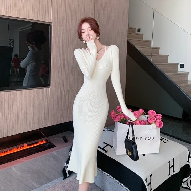 【新作】【送料無料】 気質スリムニットドレス女性の秋と冬のインナーセータースカートデザインフランスのハイエンドスリムヒップスカート 0376872680115