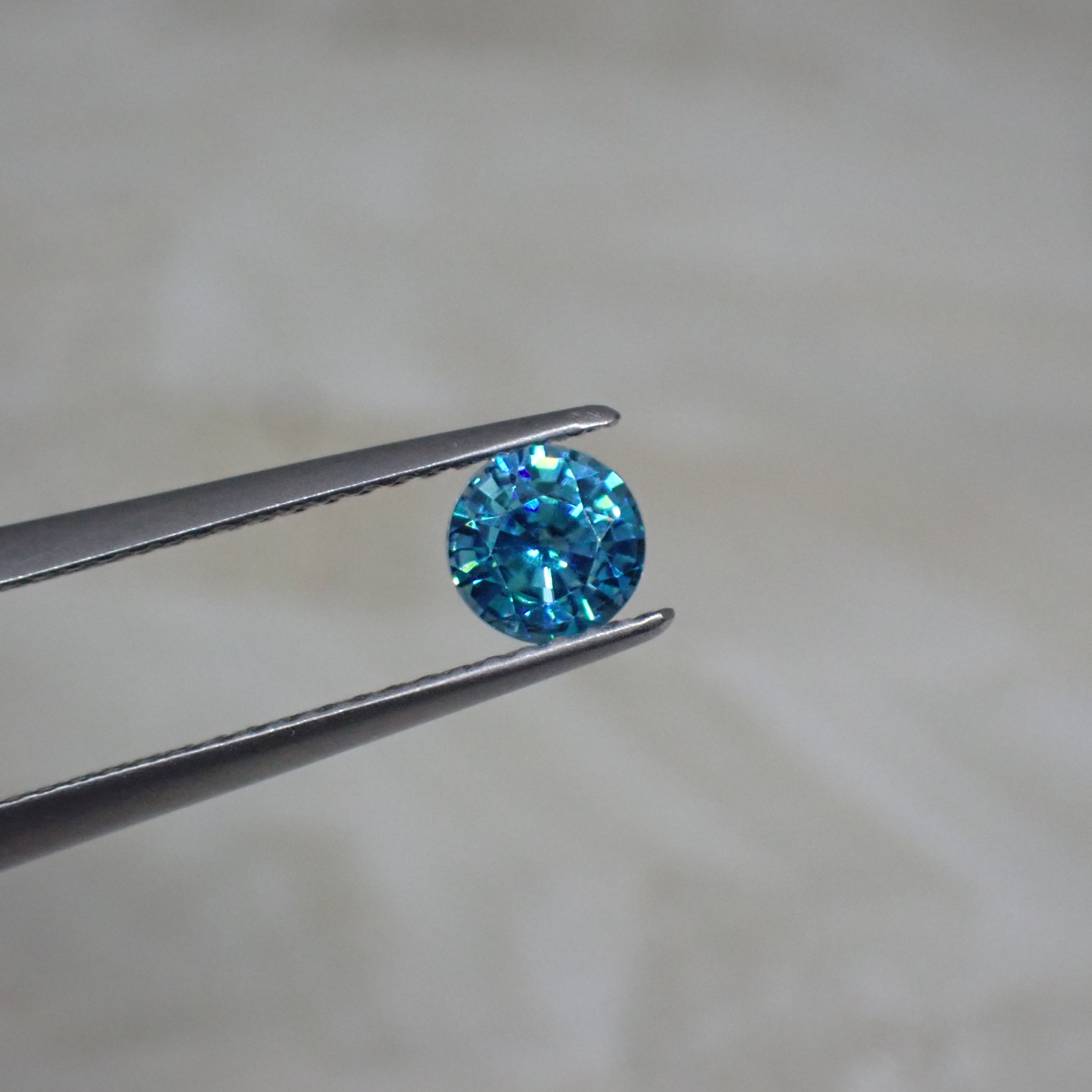 ブルージルコン | 宝石ルース販売、ジュエリー加工「宝石つむり」 ブルージルコン | 宝石ルース販売、ジュエリー加工「宝石つむり」