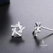 アシンメトリーラインピアス