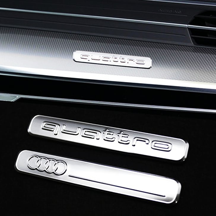 公式 | Audi Online Shop | 4リングブラックエンブレム(Audi Q5