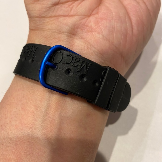 Almost “NEW”apple os watch “Is this real Apple Watch?”