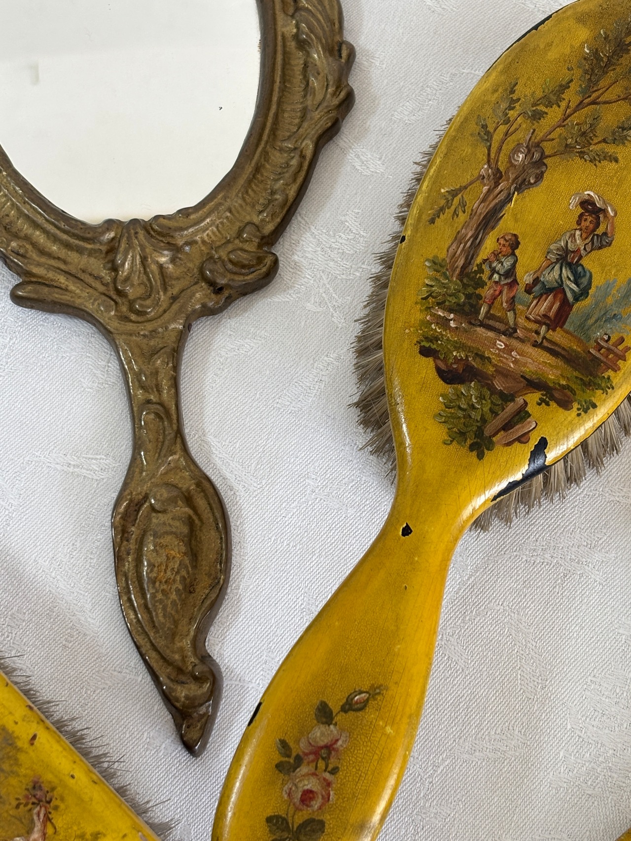 手鏡・ブラシ2個・爪磨き 4pcセット（木製）身だしなみセット