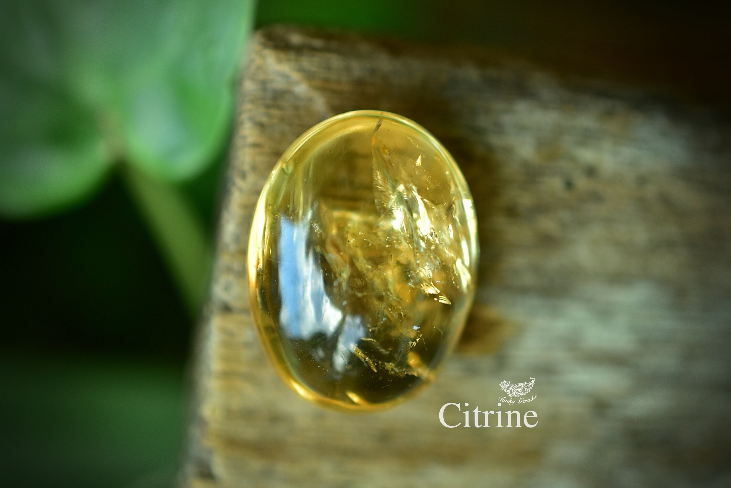 虹入り・きらり☆シトリン ルースs584 | Funky garuda Stone