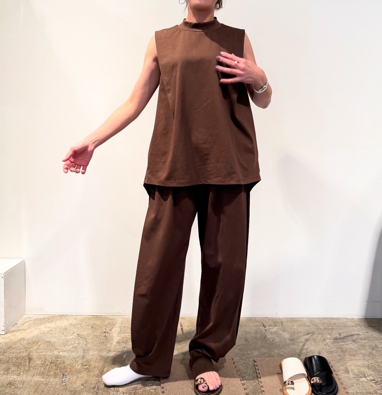 ルギバ lugiva tokyo　C/Tスムースノースリーブハイネック