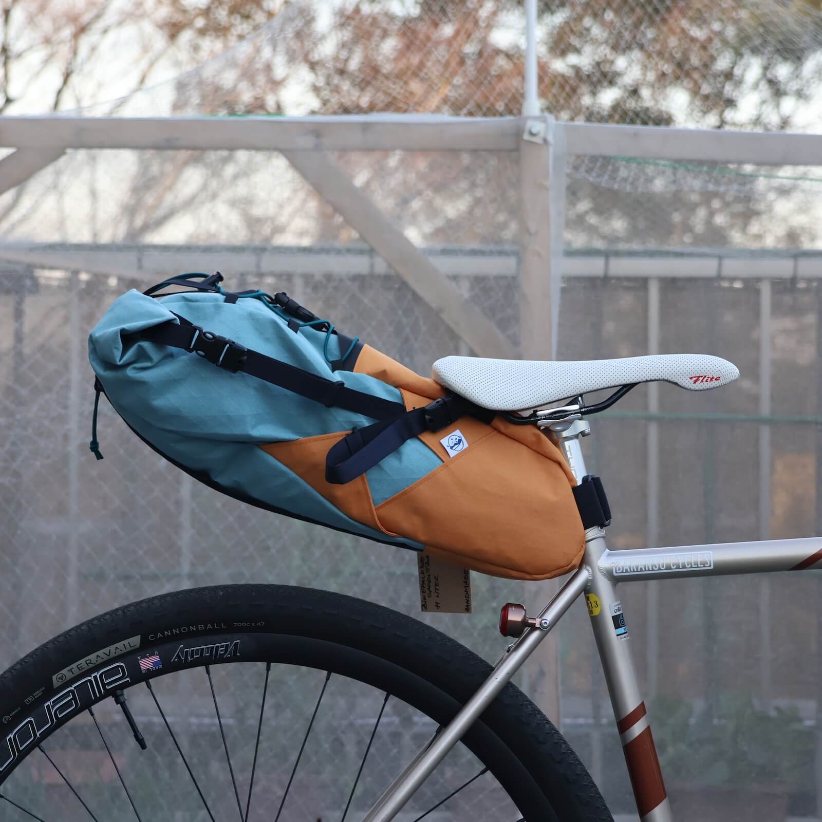 自転車につけるバッグ | ブリトーハウス