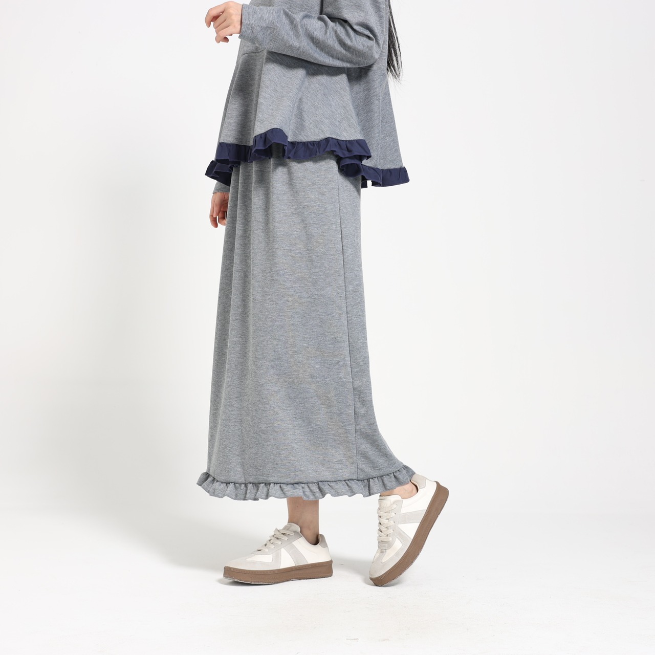 裾フリル ストレッチロングスカート