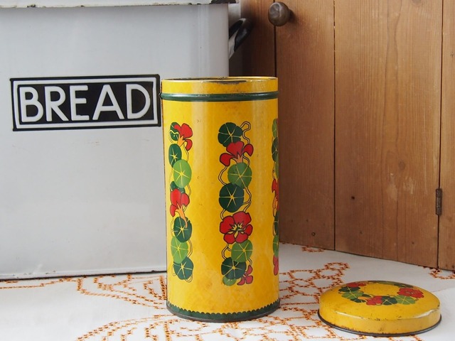 オランダアンティーク　ラスク缶　VERKADE