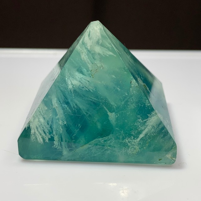 エンジェルフェザーフローライト・ピラミッド