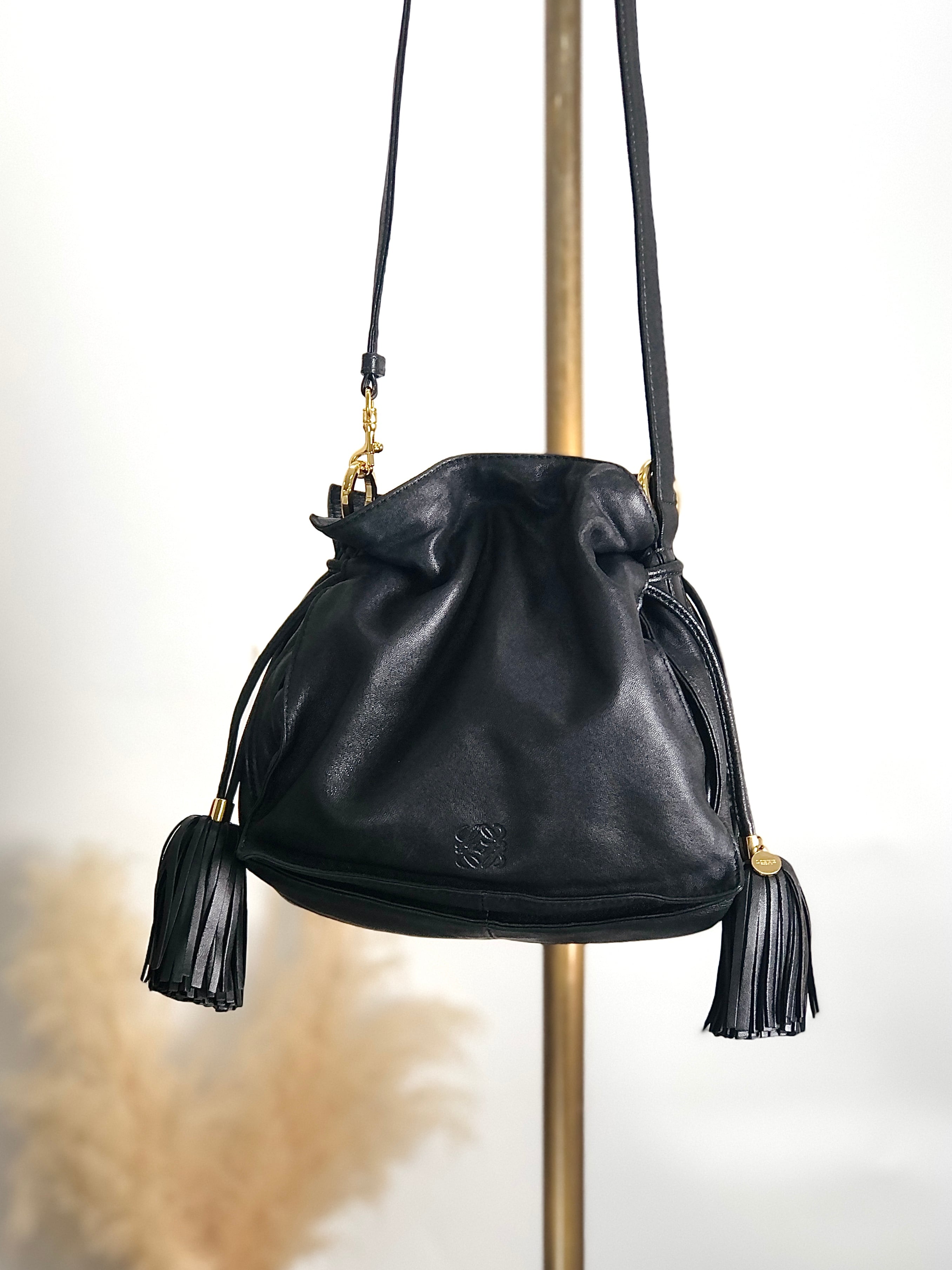 LOEWE ロエベ フラメンコ ショルダーバッグ ブラック タッセル LOEWE ロエベ フラメンコ ショルダーバッグ ブラック タッセル