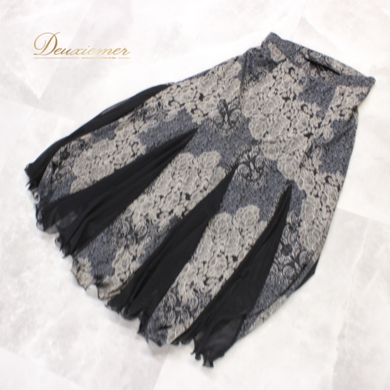 社交ダンス 衣装 スタンダード スカート レッスンウェア 練習着 ブラック系 Leirena レイリーナ 黒 花柄 白 グレイ系 ホワイト系 上品 シンプル 上質 フェミニン 丈長 ストレッチ フレア スカート 余興 クラシック ダンスウェア おしゃれ 大人 上品系 エレガント カジュアル ブラックホワイト グレー系 スタイルアップ お呼ばれ 体型カバー レディース