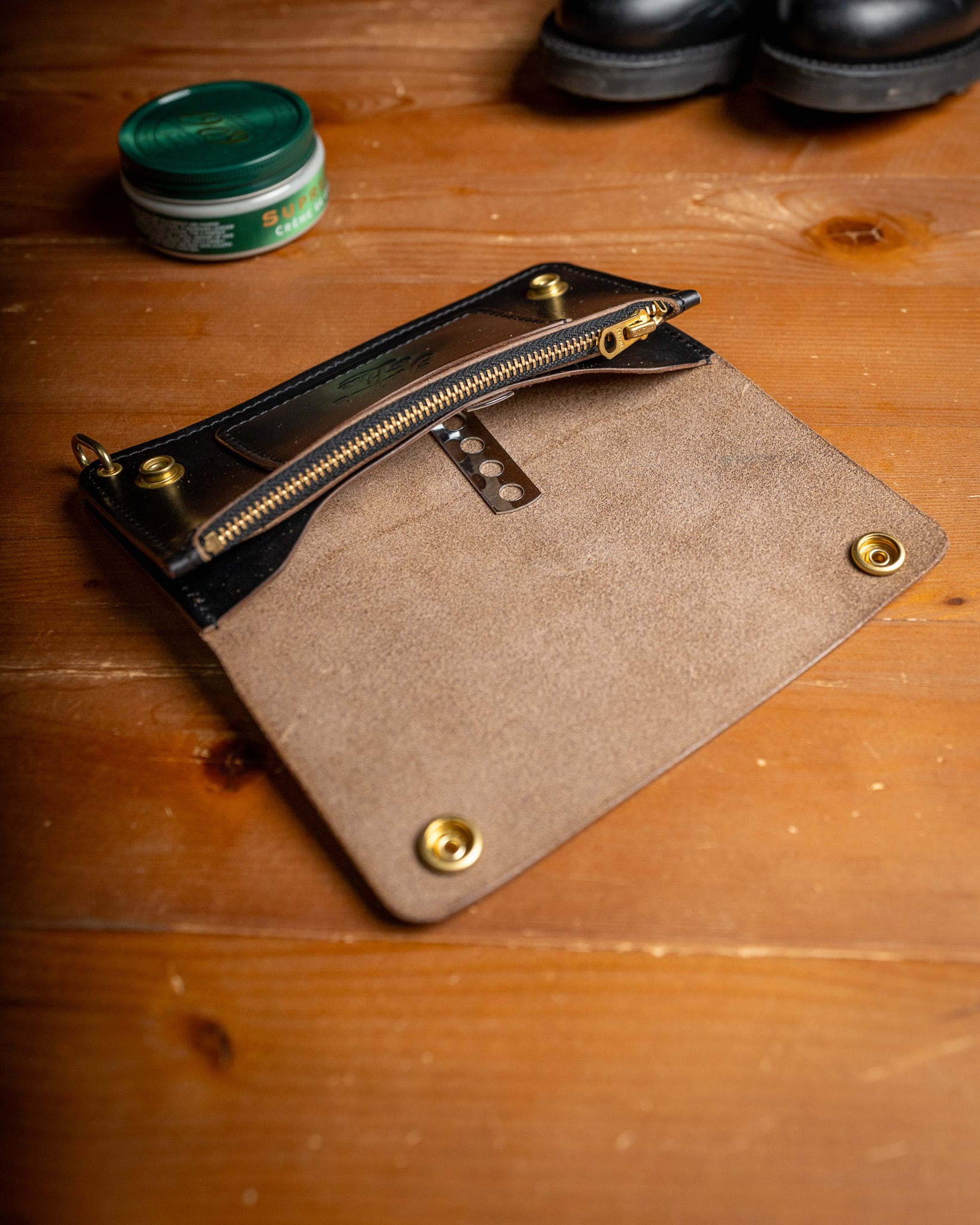 Additive and Line】Tracker Wallet TW-003 Horween Chromexcel 2層