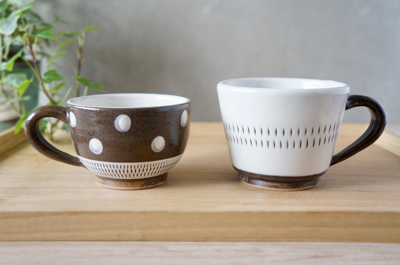 小石原焼　蔵人窯　カップ&ソーサー　２本ラインとびかんな　[29-474]