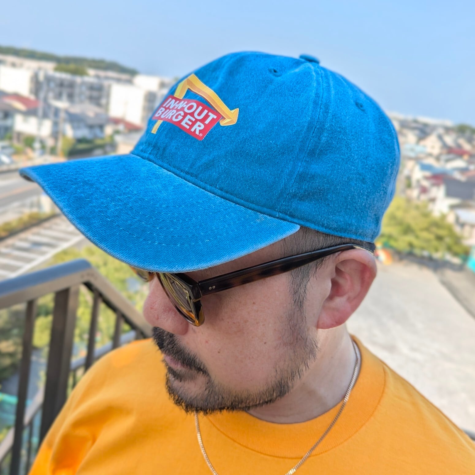 【 In-N-Out Burger( インアンドアウトバーガー / イネナウトバーガー )】 6パネルCAP / ベースボールキャップ / ウォッシュ加工 / ピグメント加工 〚アメリカン雑貨 アメトイ〛