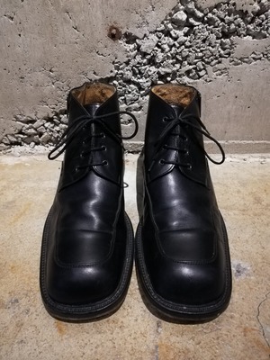 Spuare toe Chukka boots "Made in Italy"