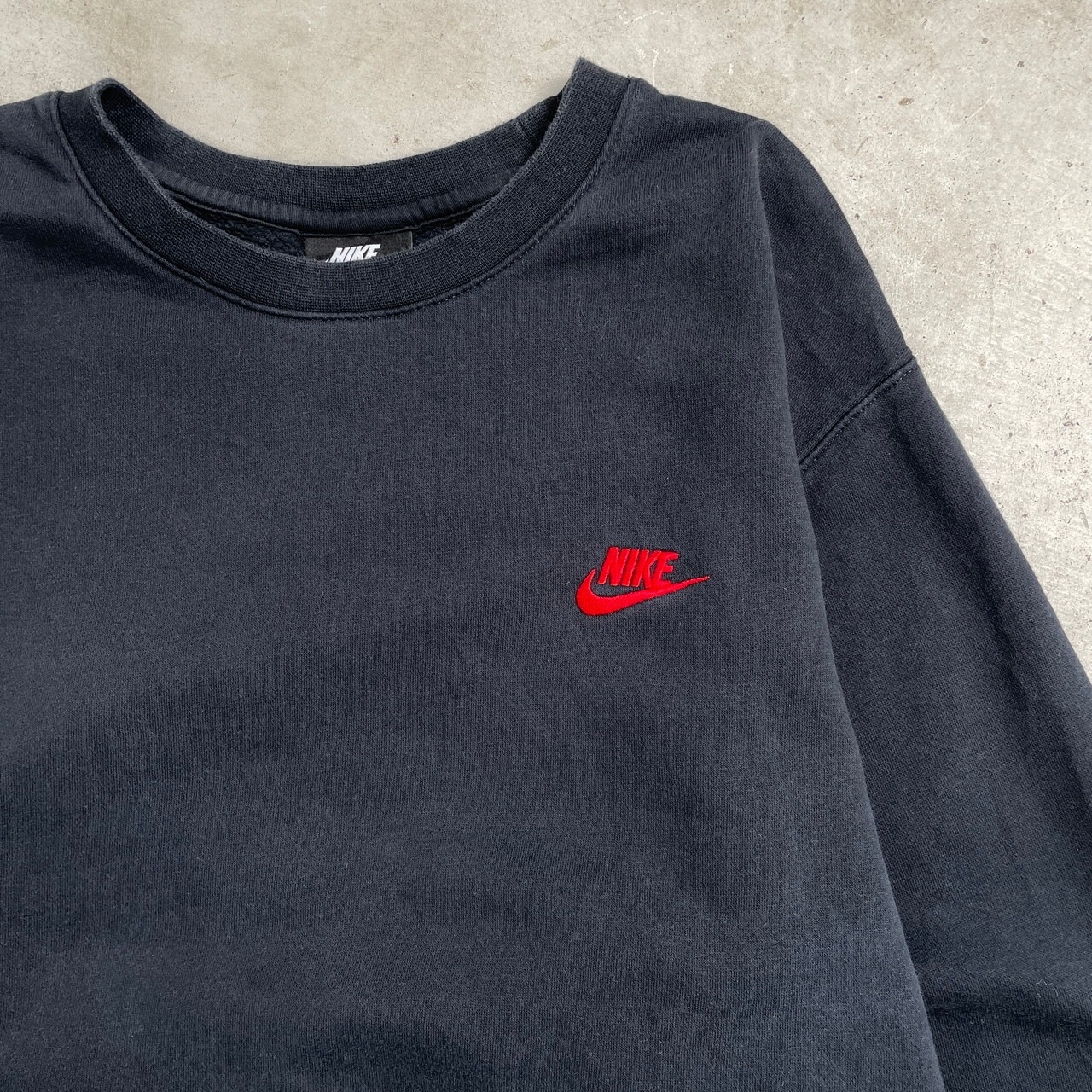 NIKE ナイキ スモールスウォッシュ ワンポイントロゴ刺繍 スウェット 