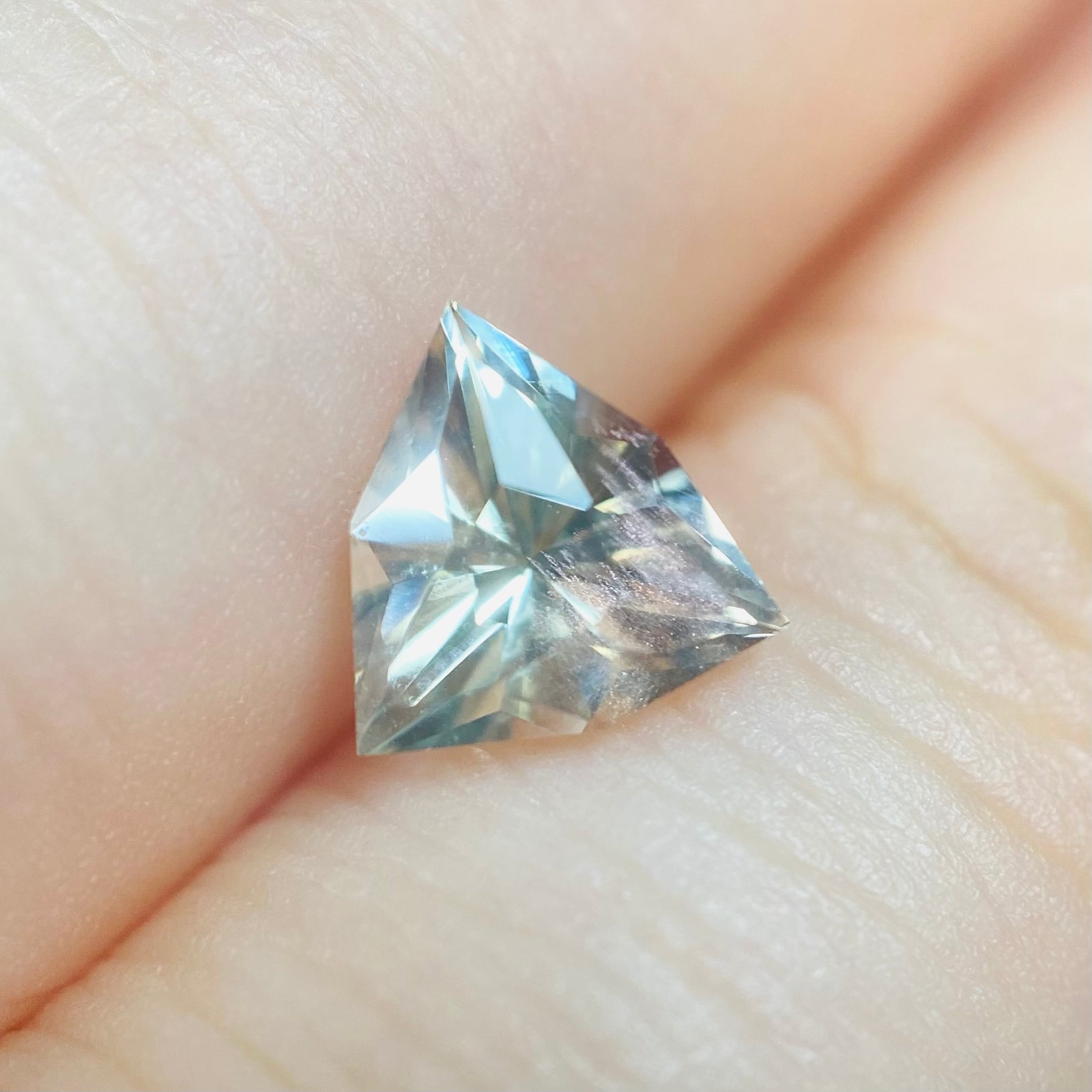 繊細 オレゴンサンストーン