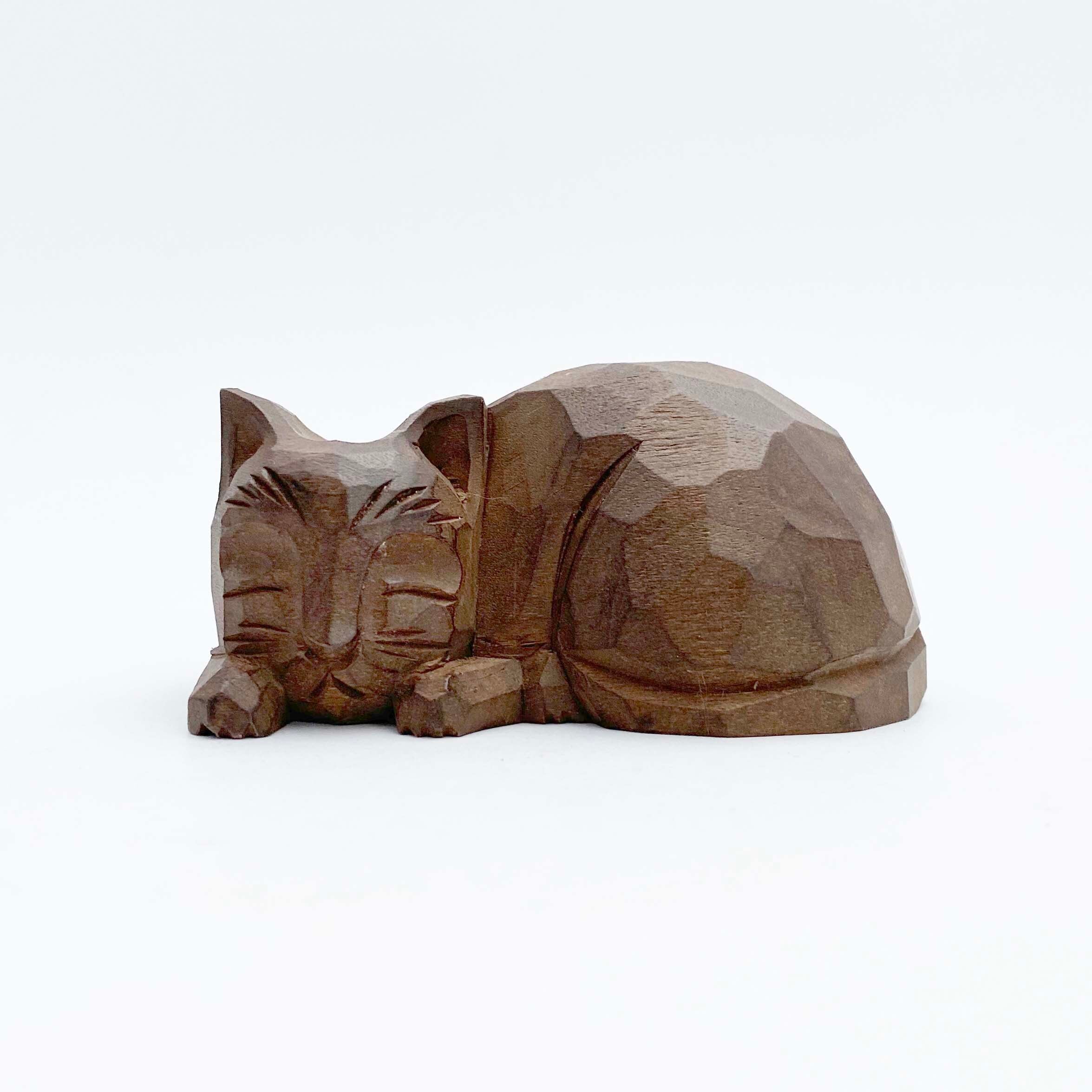 招き猫 木彫 淋しい 置物 <BR>一刀彫 / 木製(縁起物 木彫り 動物) 招き猫 木彫 淋しい 置物 <BR>一刀彫 / 木製(縁起物 木彫り 動物)