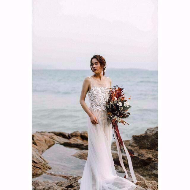 人気上昇 ウェディングドレス 高級リーフ刺繍 ビーチ 2次会/結婚式  