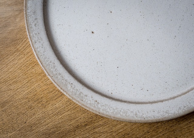 SHIROUMA 洋皿 18cm 白（中皿・パン皿・ケーキ皿）／長谷川 哲也