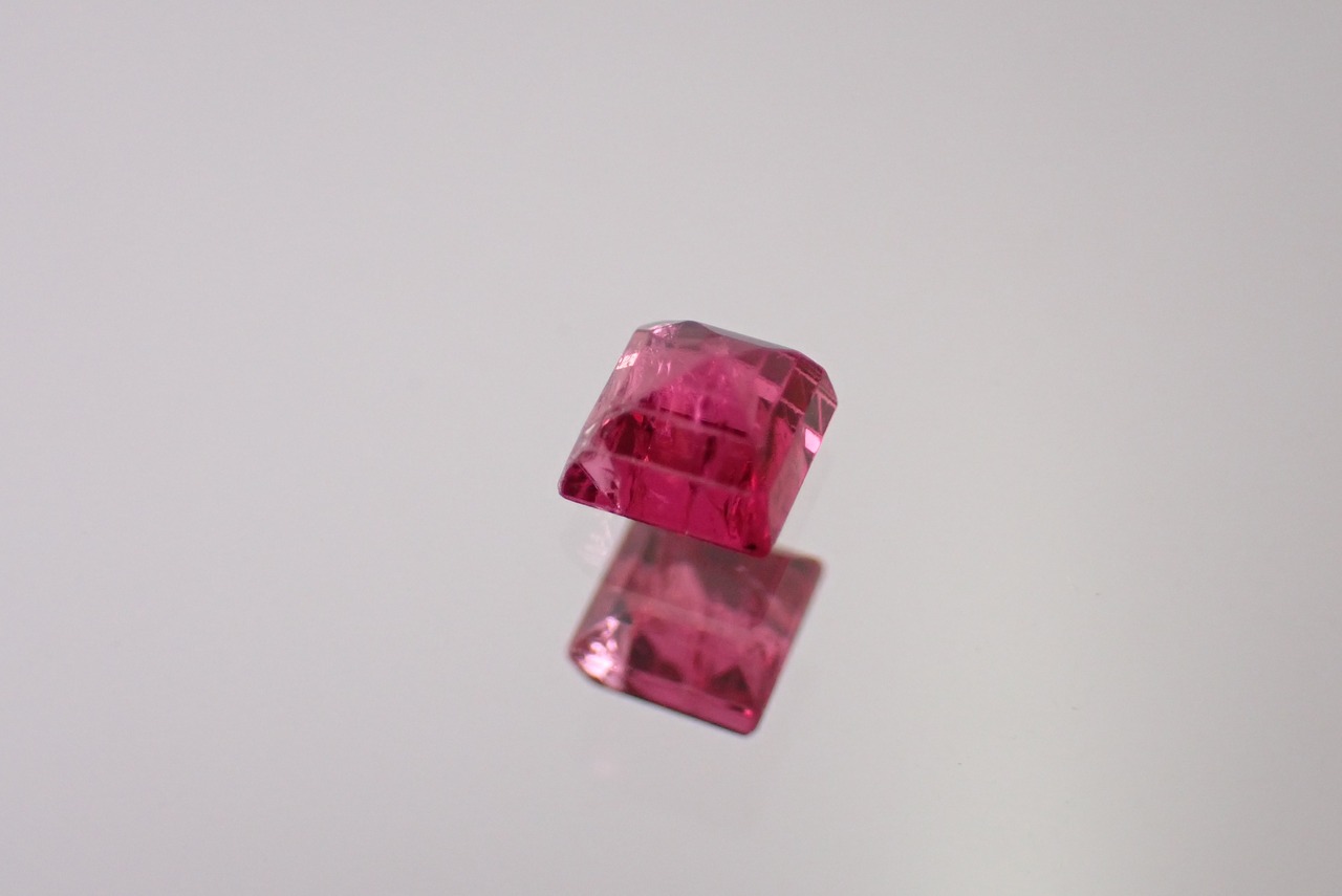 ビルマ産スピネル　0.55ct　[C6‐91]