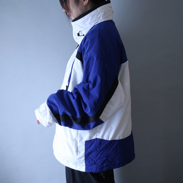 "Columbia" 3-tone good coloring over silhouette mountain jacket