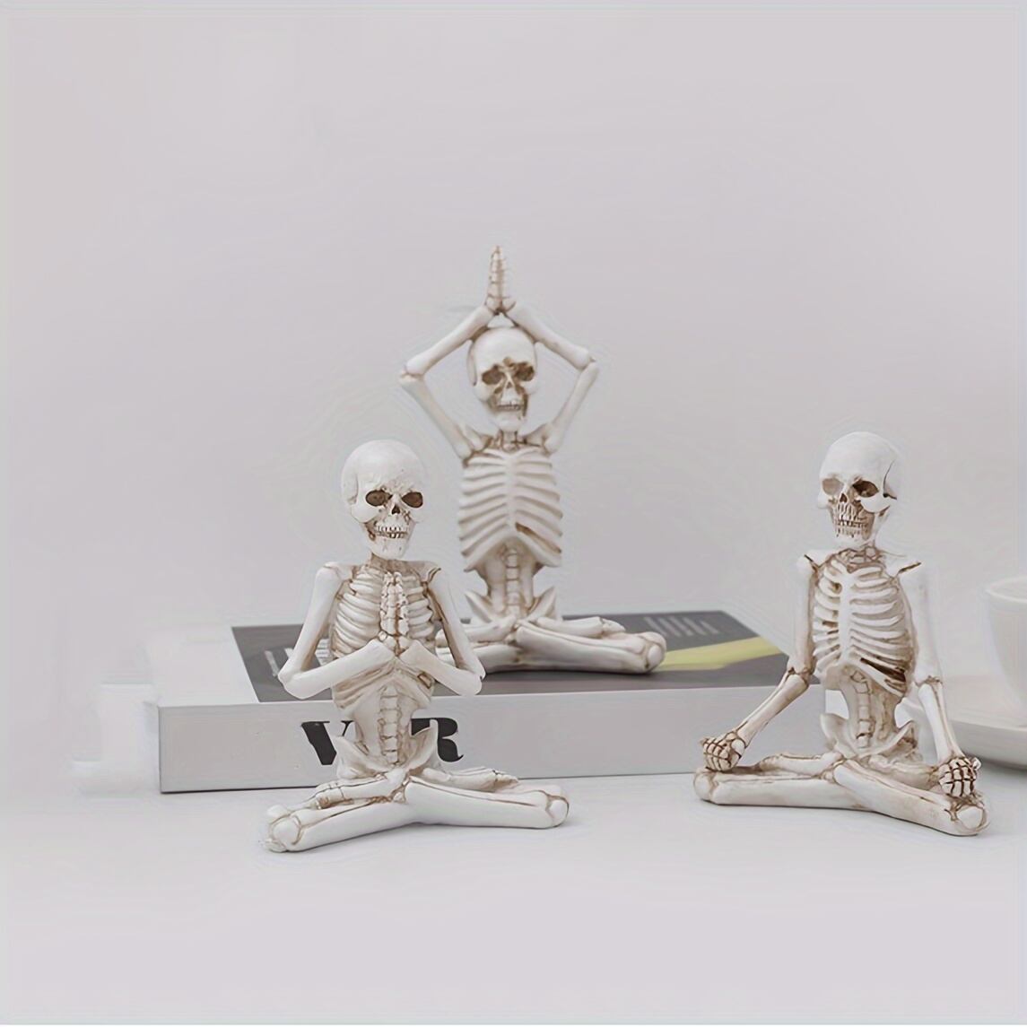 ヨガポーズスカルオブジェ 置物 3体セット 骸骨 ホワイト ブラック