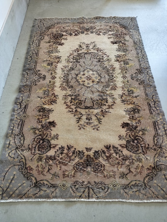 Turkish rug No.669