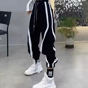 【送料無料】 ボトム パンツ トレーニングウェア 2色 マキシ 可愛い 大人可愛い きれいめ シンプル カジュアル シック コンサバ 華やか 大人 上品 おしゃれ お洒落 こなれ感 ヘルシー スポーティ ストライプ柄 春 レディース 女性用 30代 40代 部屋着 普段使い お出かけ 運動 ヨガ 部活 トレーニング ジム ジョギング ランニング フィットネス スポーツ ファッション 垢抜け 着痩せ ブラック グレー 大人カラー モノトーン