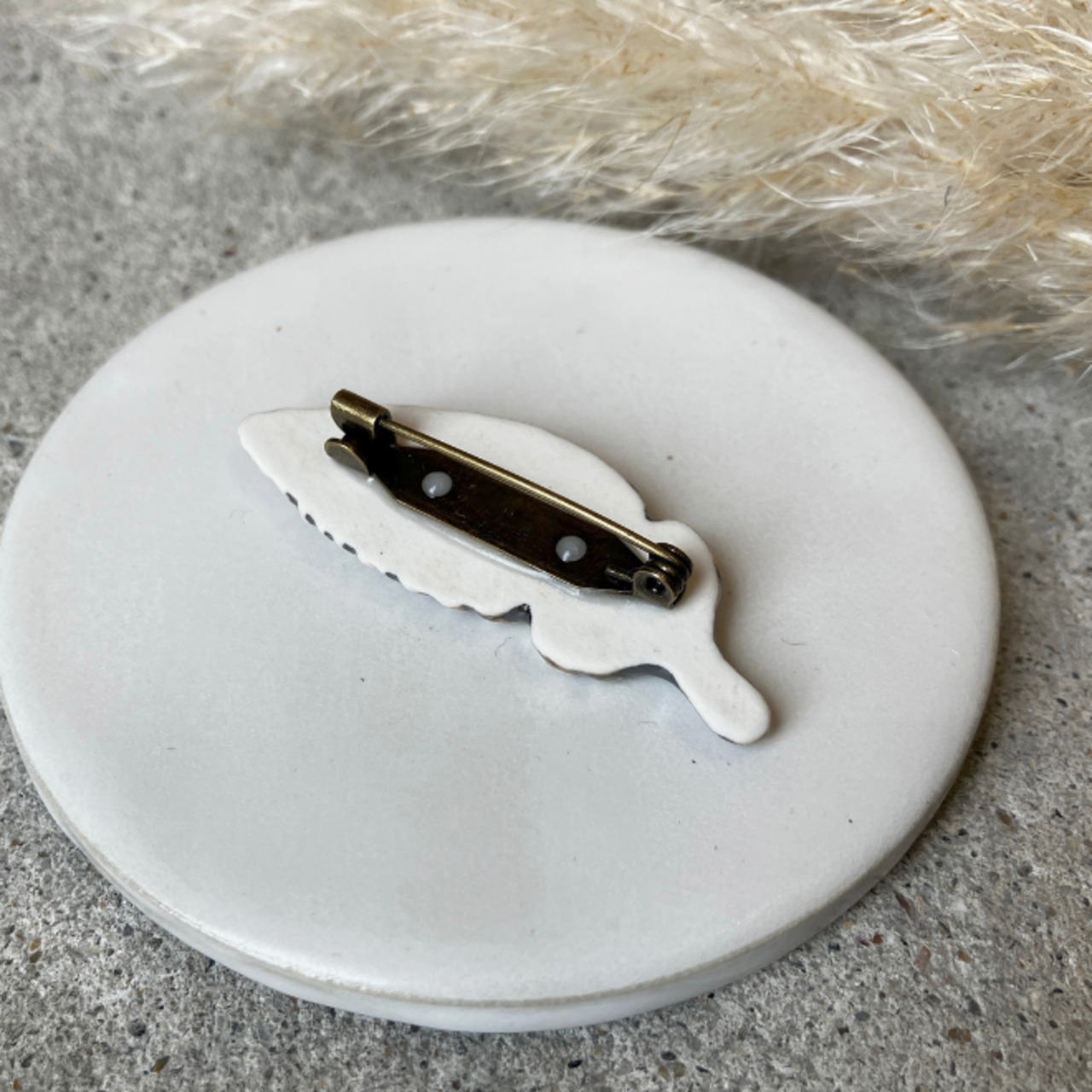 雷鳥の羽　ブローチ