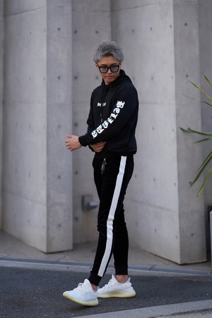 BELINDA METAL LOGO HOODIE【BB24508】