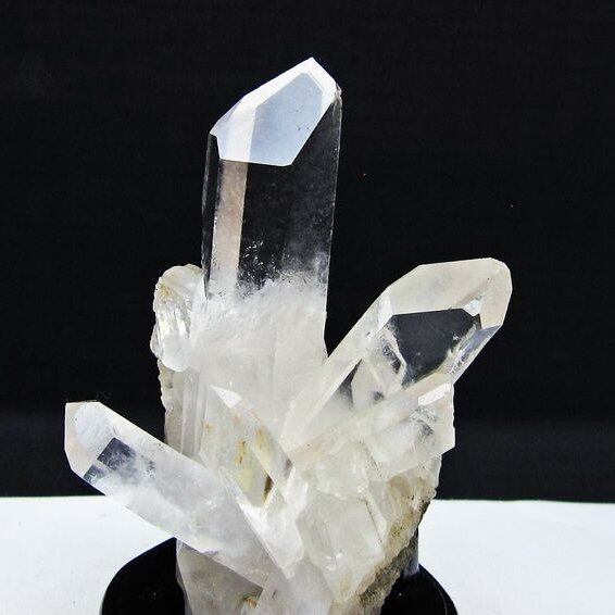 水晶 クラスター マダガスカル産 台座付属 水晶 原石 一点物 182-9373