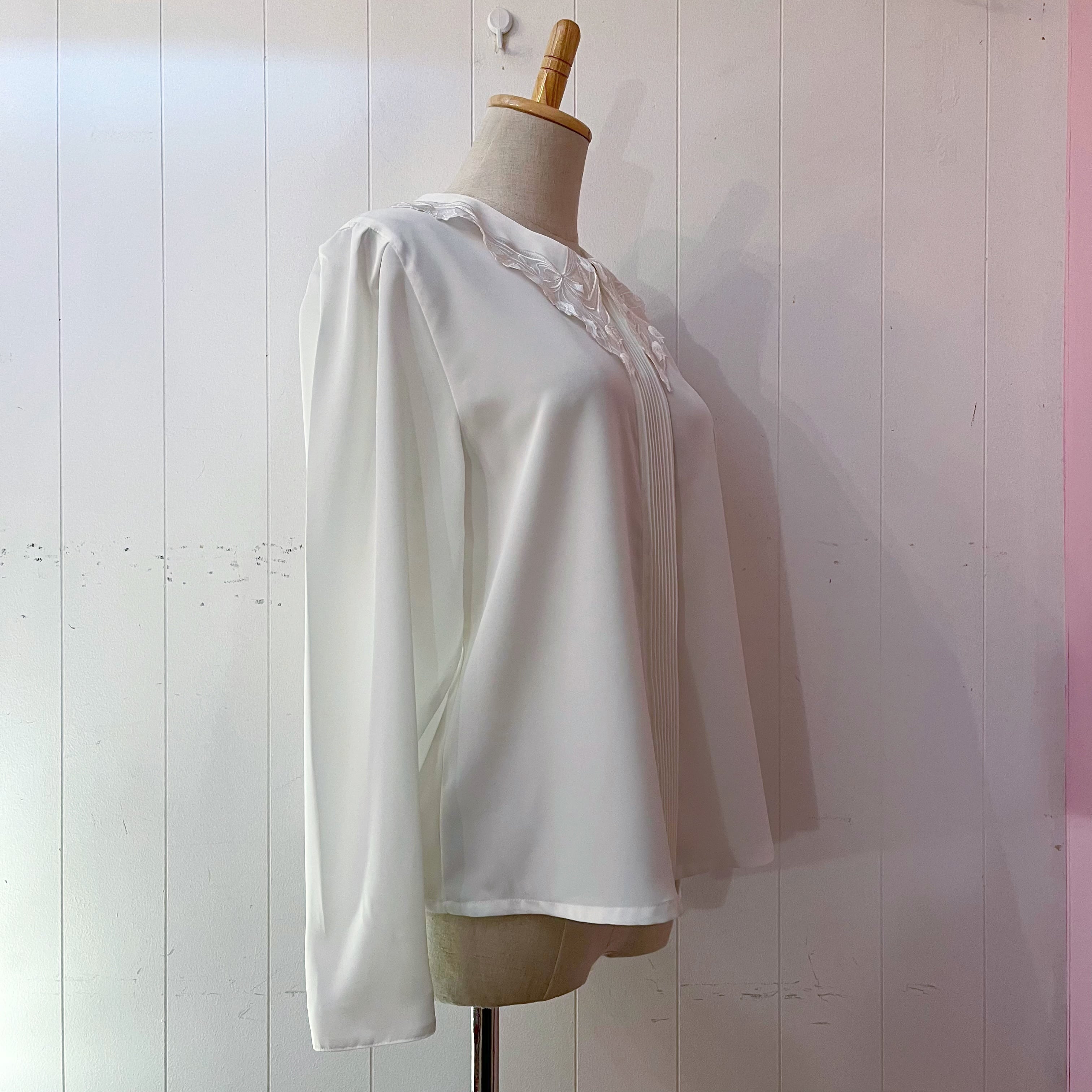 tulip lace collar white blouse