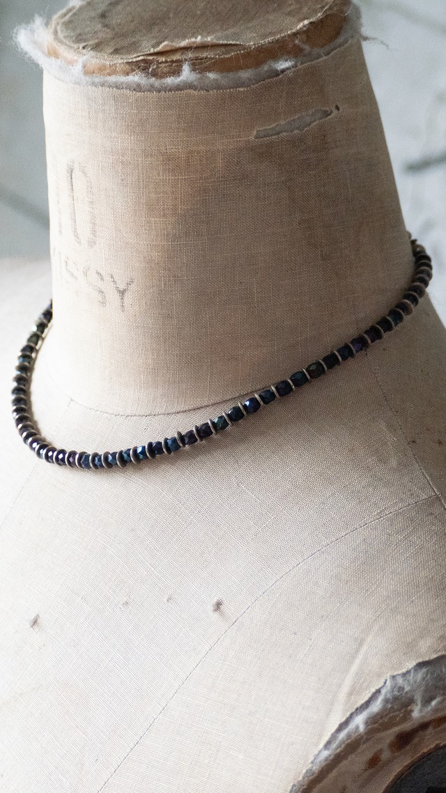 unknown 1980s Faceted glass beads necklace