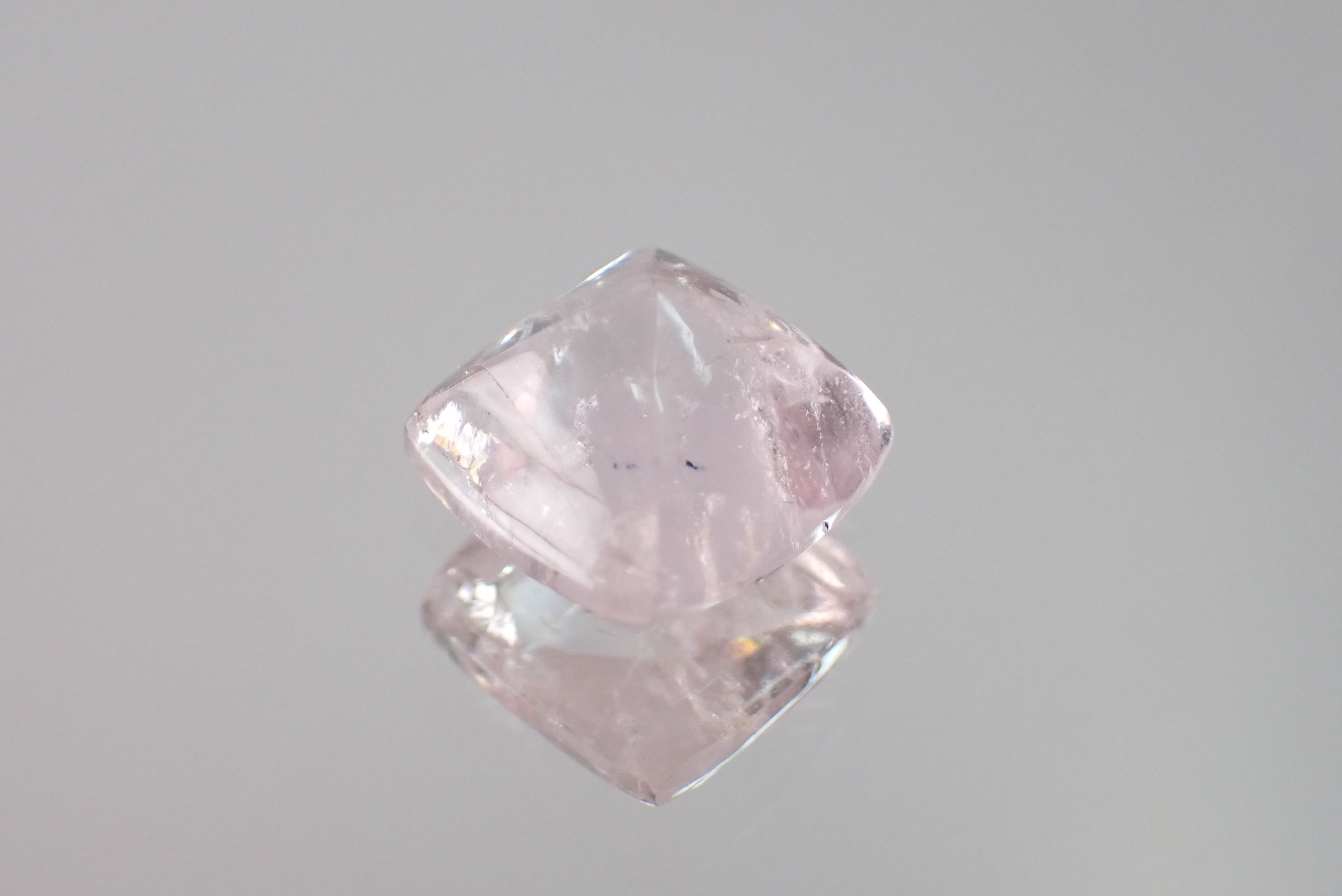 モルガナイト 3.09ct [C12-1205] | differencee(ディファレンシー)