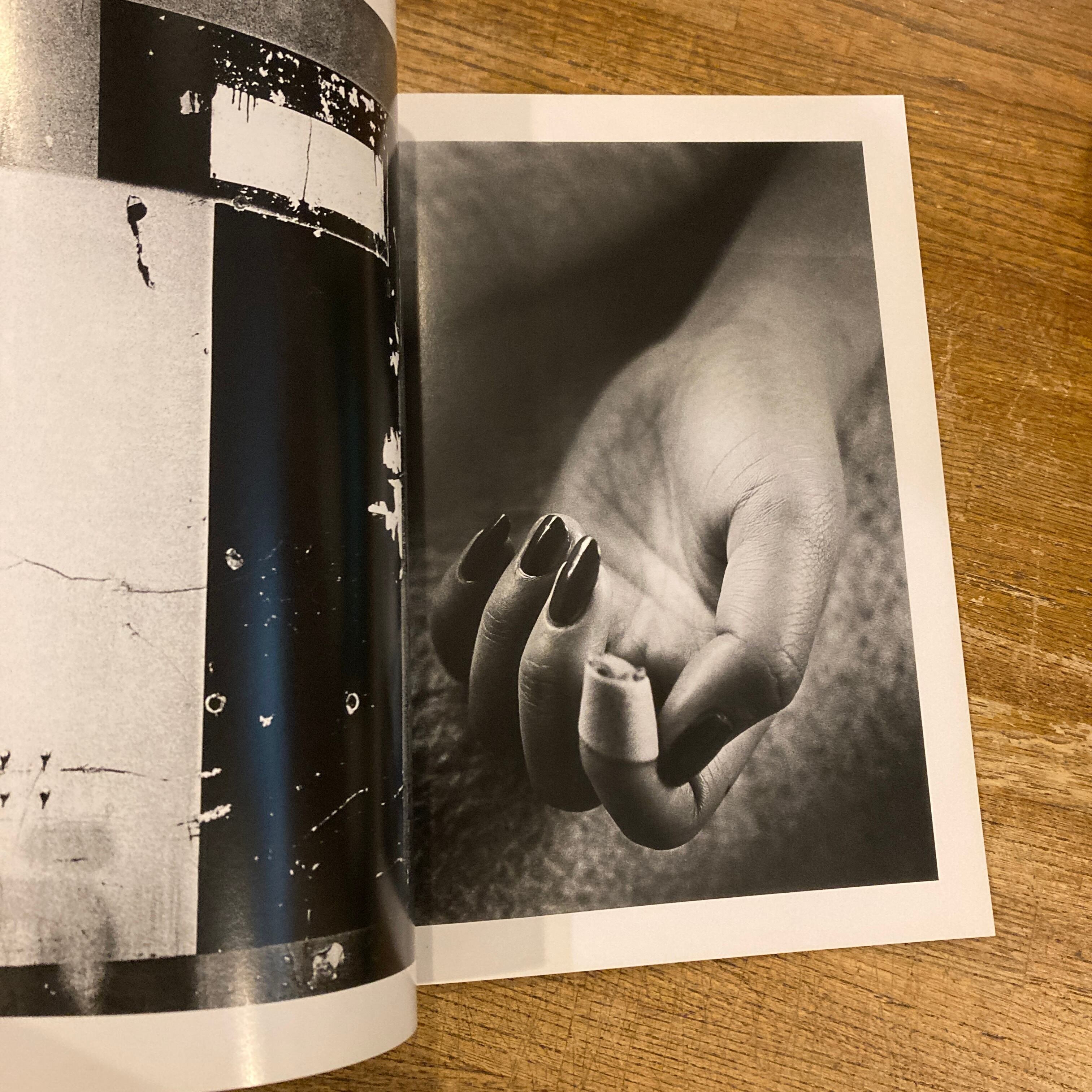 森山大道 写真集　Fragments　ほぼ新品 Fragments / 森山大道 | 百年