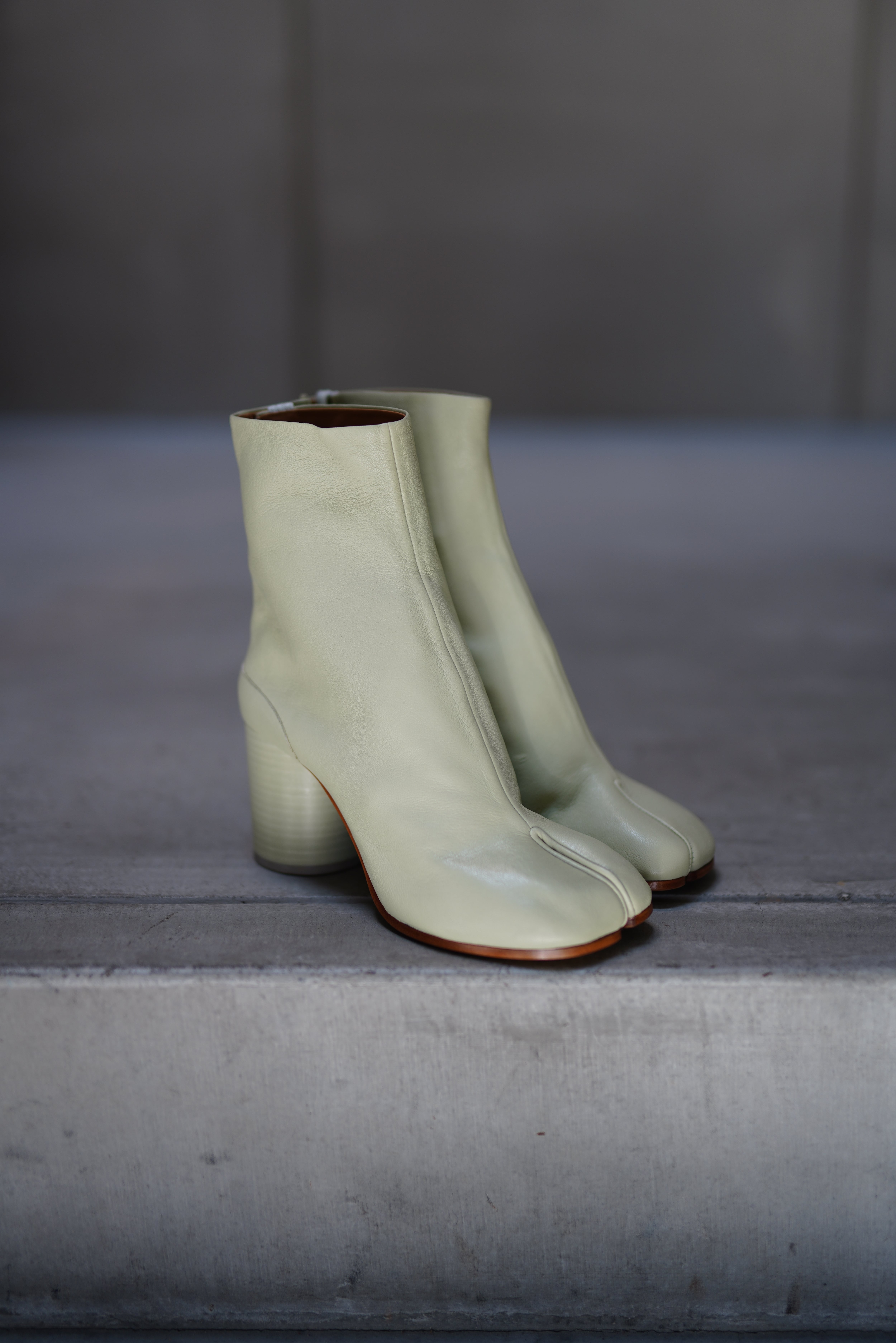 Maison Margiela / tabi vintage leather 