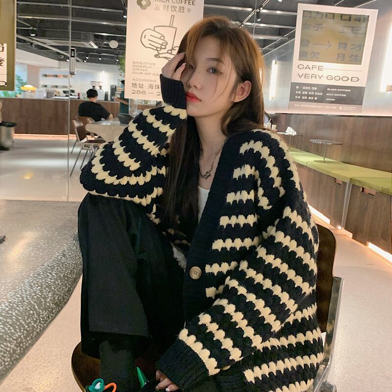 スタンダードVネックセーター ジャケット オータムウィンタールーズニットカーディガン レトロ 秋物 冬物 萌量不足96798412865