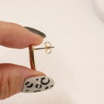 アシンメトリービーンズピアス　ニッケルフリーポスト使用　低アレルギー　シンプル　オフィスにも　bittersweet