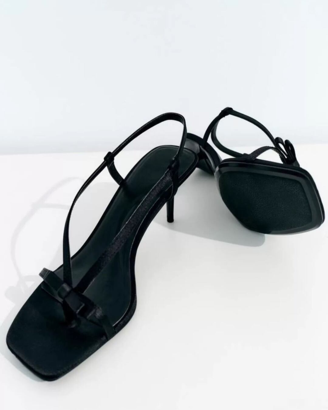 リボンストラップサンダル S24212