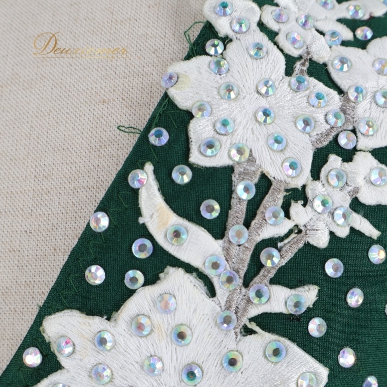 社交ダンス 衣装 スタンダードドレス ワンピース ドレス スタンダード フロート レース フリル 緑 デモ 競技 ダンス パーティ 発表会 ラメ クロッチ グリーン系 おしゃれ スカート 競技用 ドレッシー 美しい イベント用 レディース