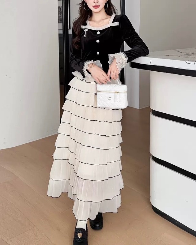 ベルベットトップス＆ティアードスカートセット 25W08403