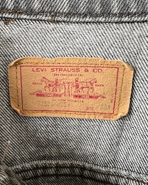 -Levi's- Vintage 80s 36R 70506-0259 Black Denim Jacket made in USA