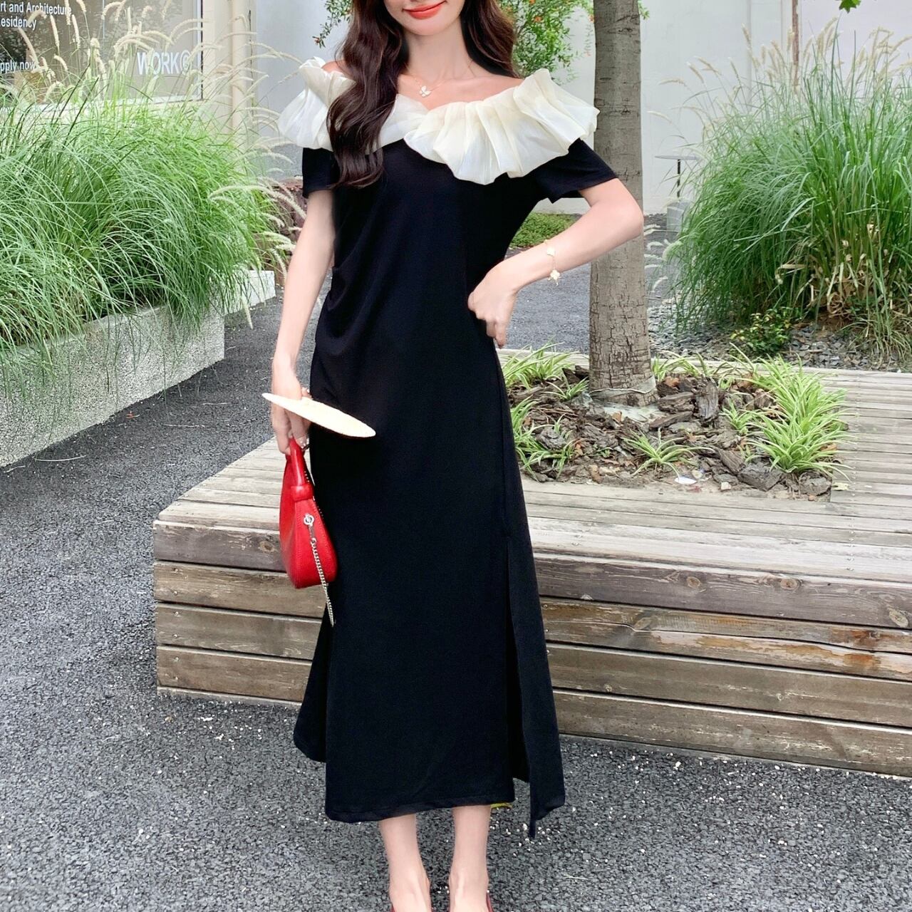 フリルショルダー スリットロングワンピース A4335