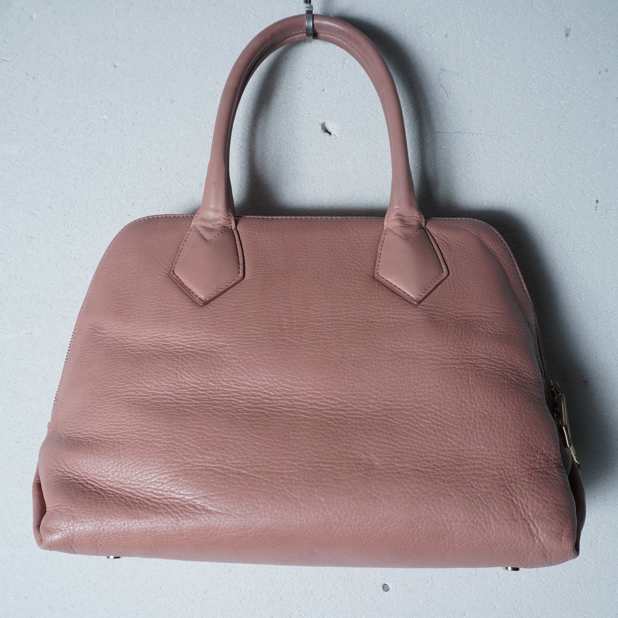 Vivienne Westwood】ヴィヴィアンウエストウッド オーブロゴ レザー