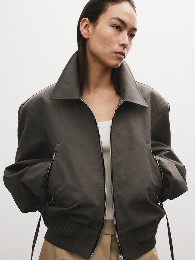 [RECTO][WOMEN] ZIPPER DETAILS STRUCTURED TIM BOMBER (CHARCOAL GREY) 正規品 韓国ブランド 韓国通販 韓国代行 韓国ファッション レクト 日本 店舗