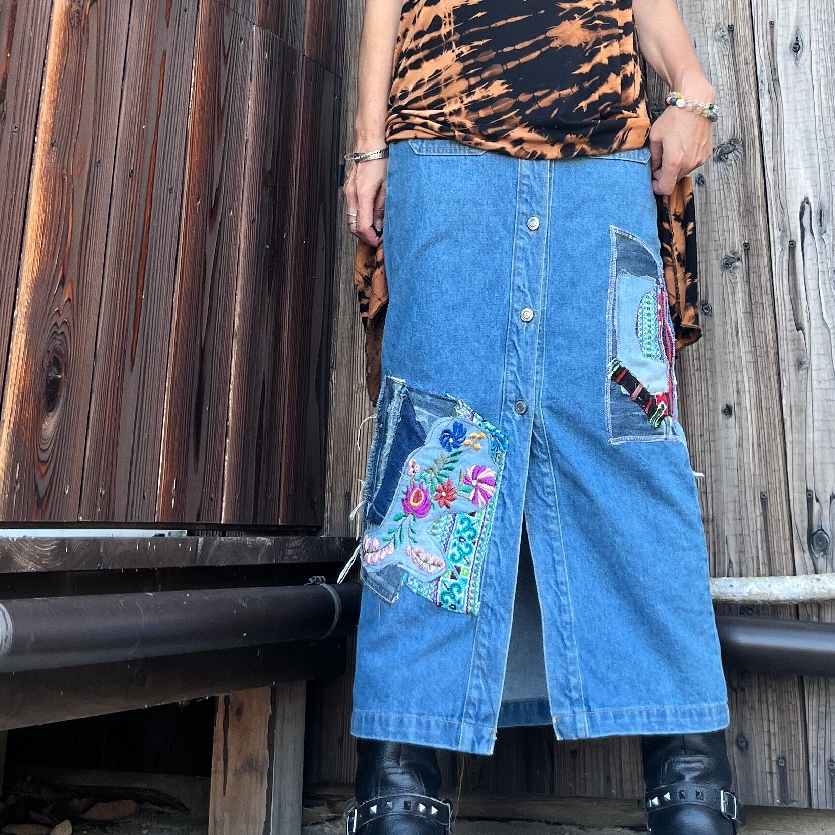 マリテフランソワジルボー 変形 デニムスカート ストライプ 立体断裁 ボタン装飾 マリテフランソワジルボー 変形 デニムスカート ストライプ 立体断裁