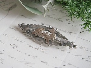 ヴィクトリア 花と鳥のブローチ